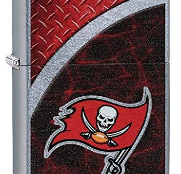 Zippo NFL Tampa Bay Bucs Street Chrome Pocket Lighter Fashion